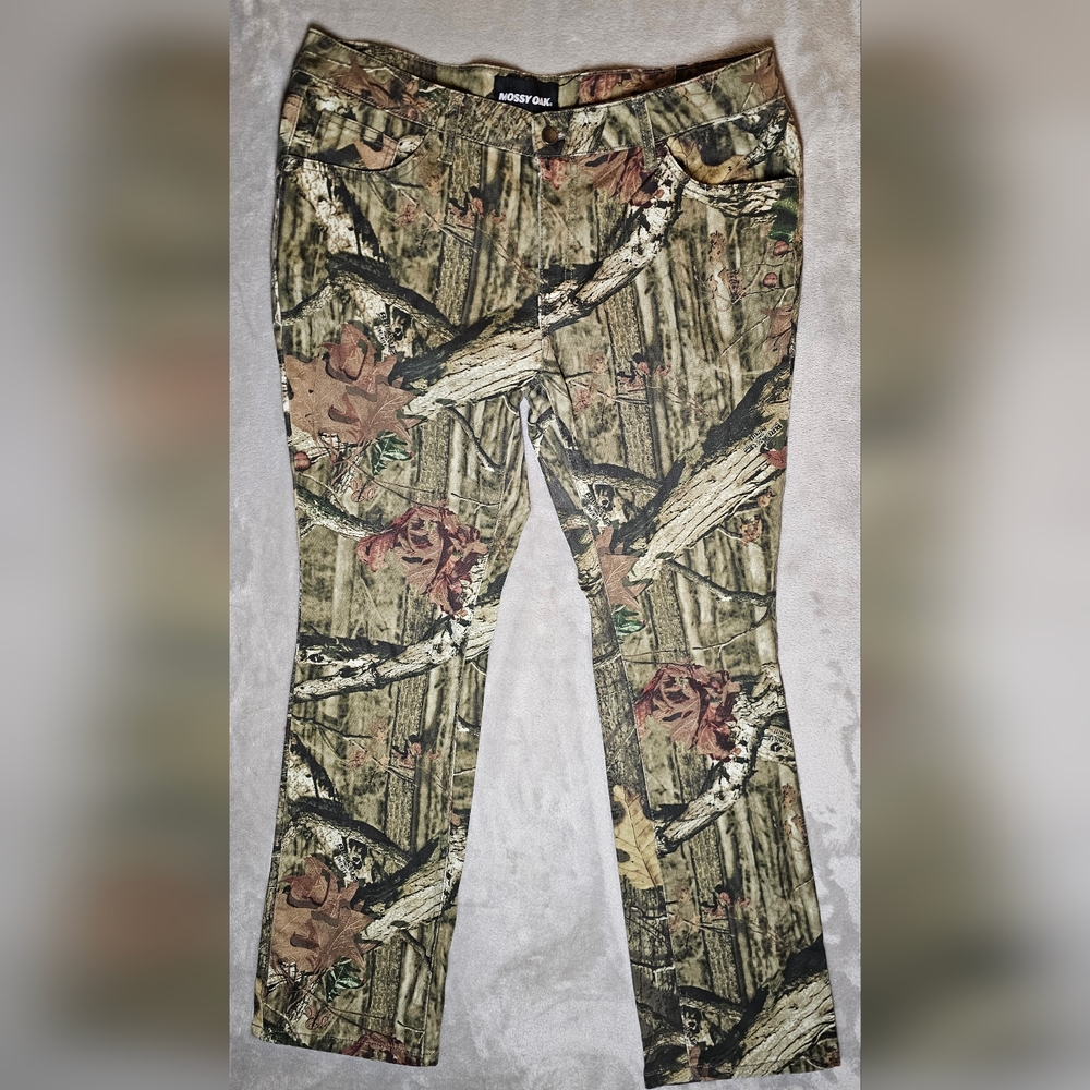Mossy Oak Camouflage Hunting Pants Size 14 Dark green‎ and brown.